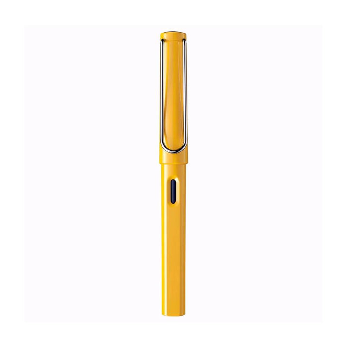 lamy-018-safari-yellow-fountain-pen-(M)-close-view