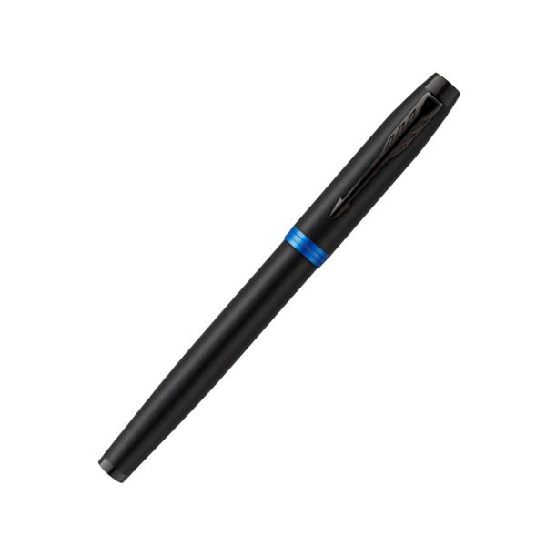 parker-IM-marine-blue-black-trim-fountain-pen-(M)-close-view