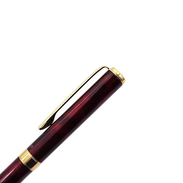 pilot-cavalier-black-&-red-GT-fountain-pen-(M)-cap-view