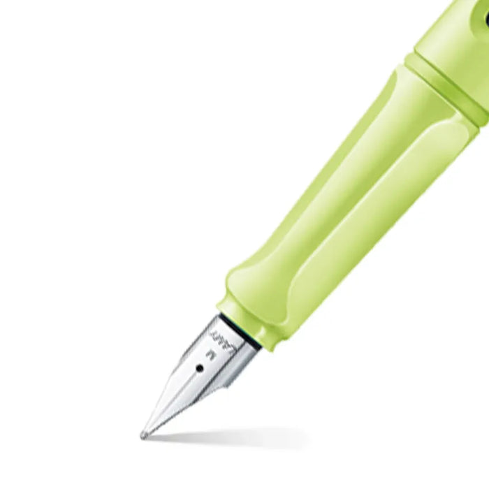 lamy-0D0-safari -fountain-pen-(M)-spring-green-nib-view