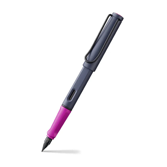 lamy-0D7-safari-fountain-pen-(F)-pink-cliff-front-view