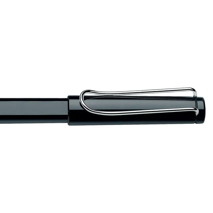 lamy-safari-319-shiny-black-with-chrome-plated-clip-rollerball-pen-(M)-cap-view